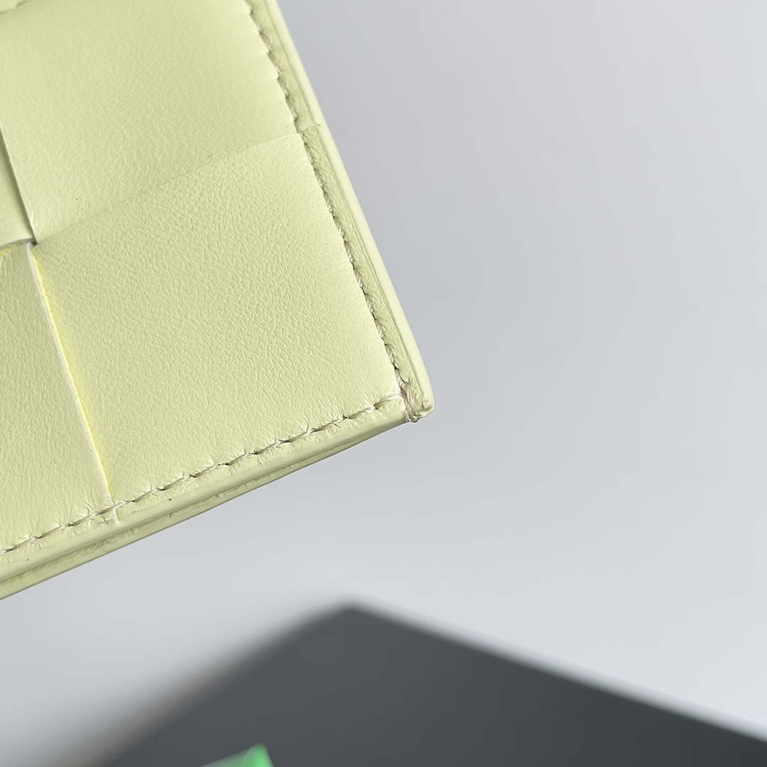 Bottega Veneta BV 649597 Cassette Credit Card Case bv70039