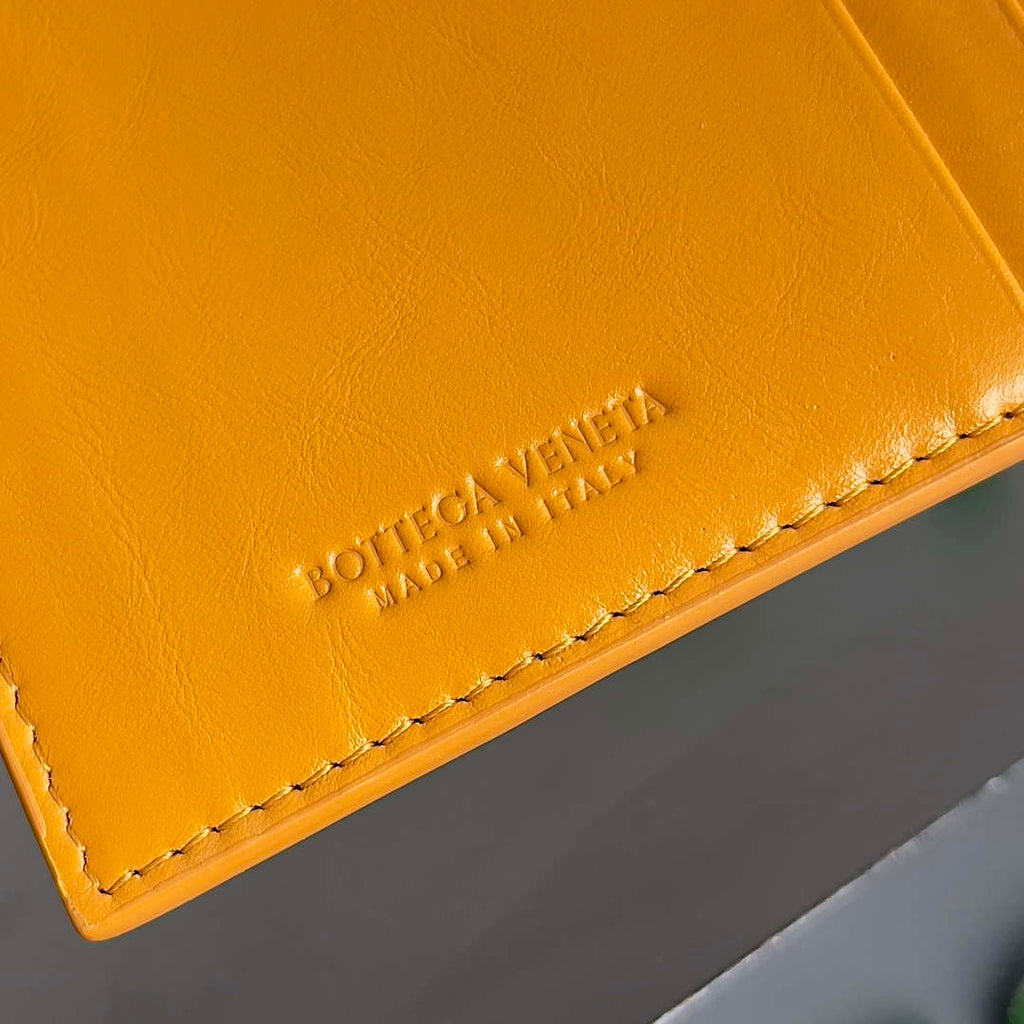 Bottega Veneta BV 649597 Cassette Credit Card Case bv70040