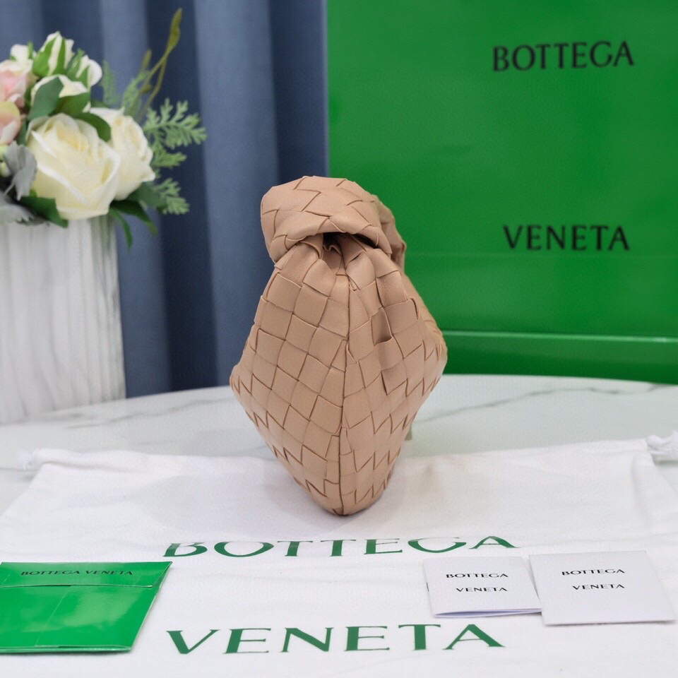 Bottega Veneta BV 651876 mini Jodie Nude Pink