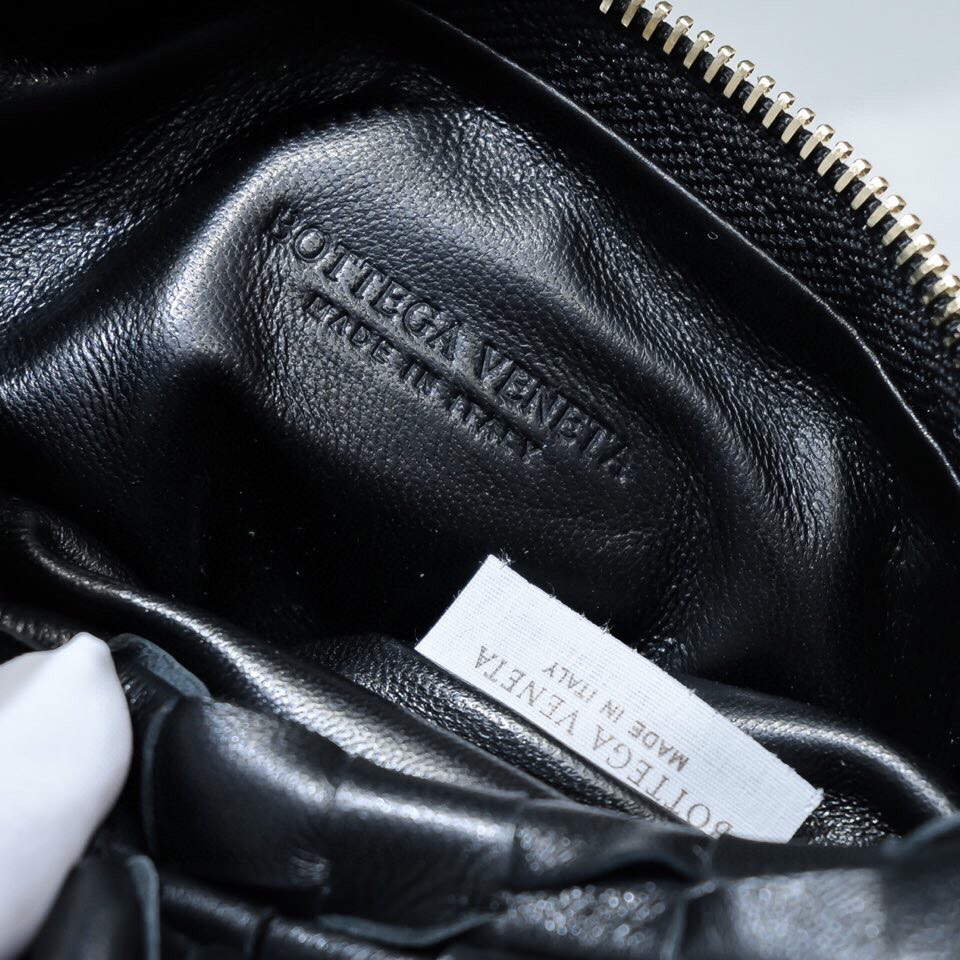 Bottega Veneta BV 651876 mini Jodie Black Gold