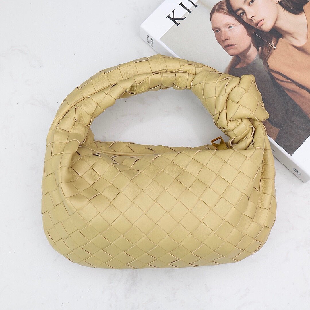 Bottega Veneta BV 651876 mini Jodie Porridge