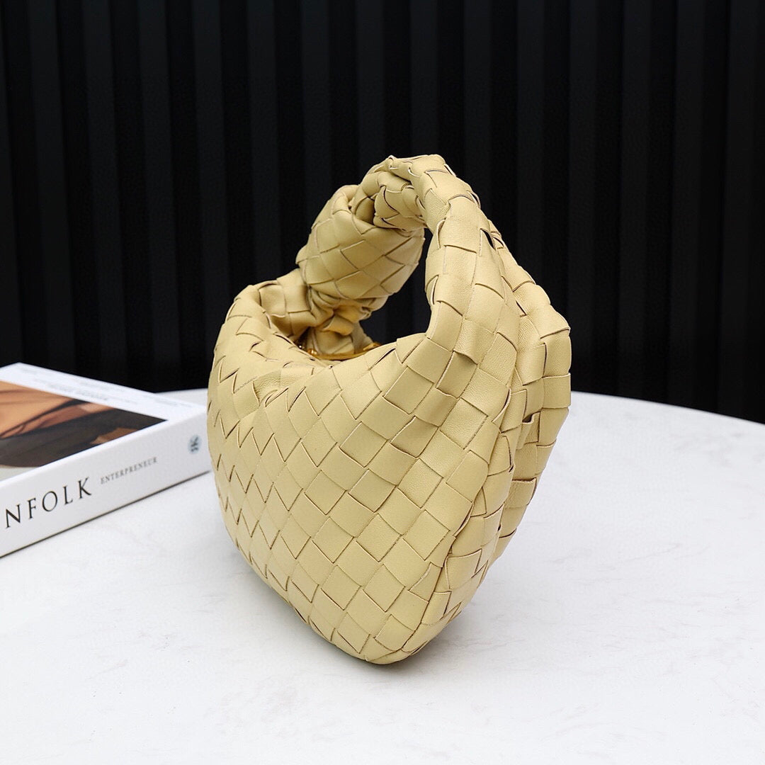 Bottega Veneta BV 651876 mini Jodie Porridge