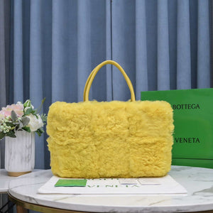 Bottega Veneta BV 652867 Arco Tote Intreccio shearling Yellow - Default Title - View 1