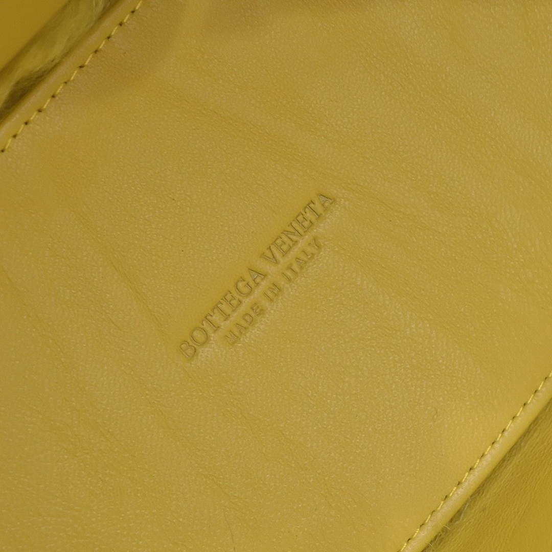 Bottega Veneta BV 652867 Arco Tote Intreccio shearling Yellow