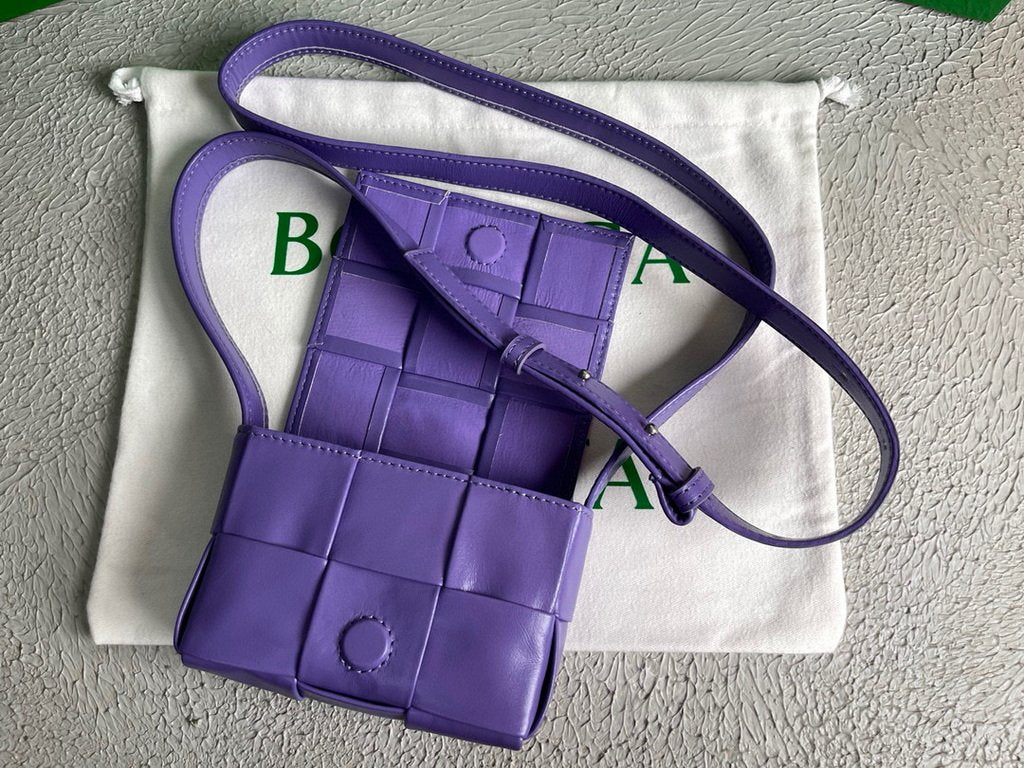 Bottega Veneta BV 666688 Cassette Shoulder Bag 33993 Purple