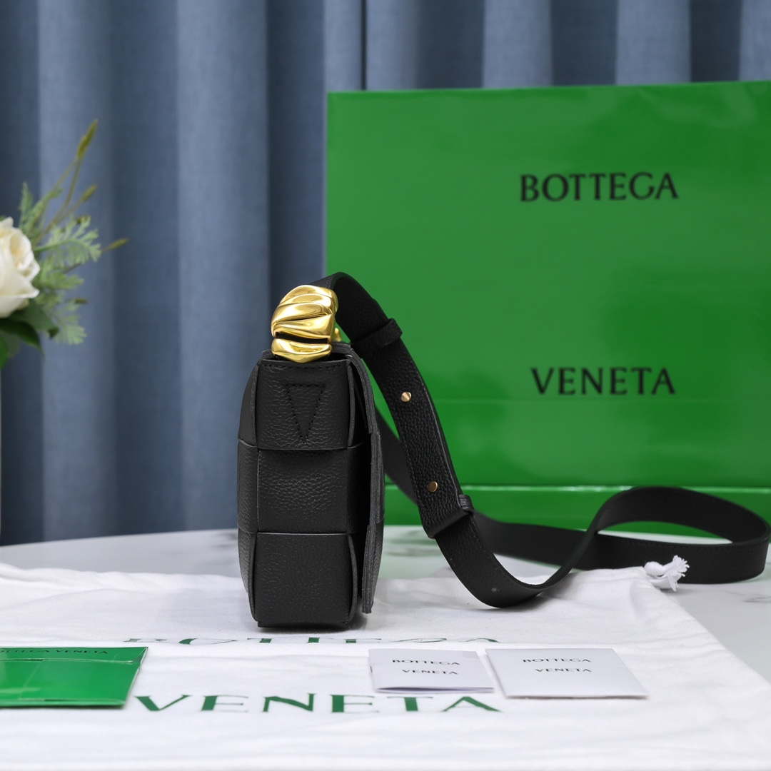 Bottega Veneta BV 666870 Cassette Intreccio grained leather cross-body bag Black