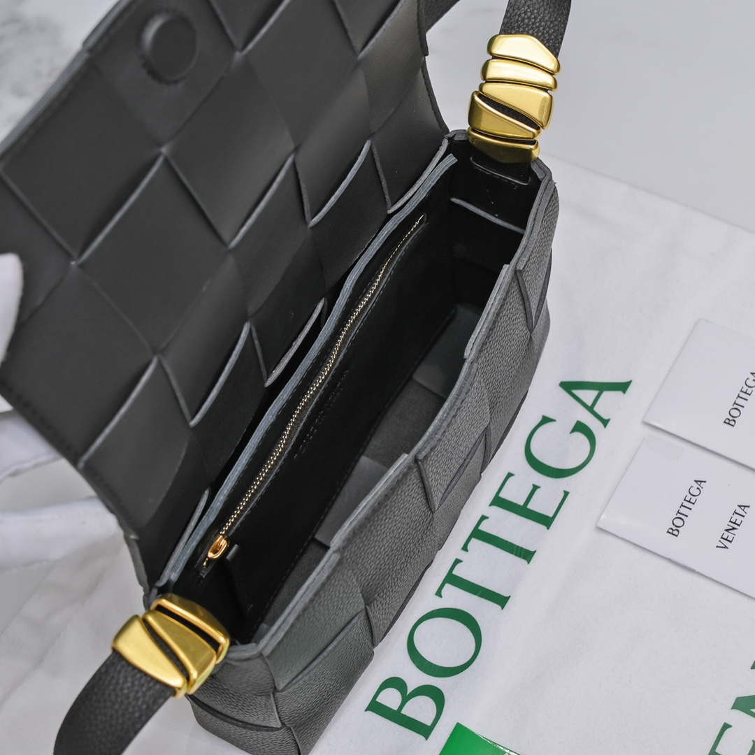Bottega Veneta BV 666870 Cassette Intreccio grained leather cross-body bag Black