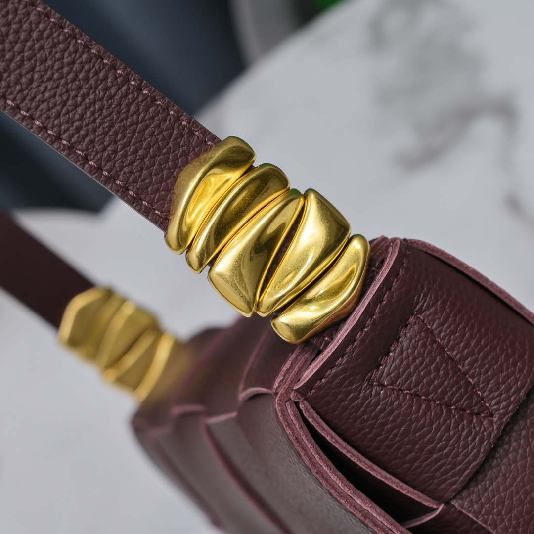 Bottega Veneta BV 666870 Cassette Intreccio grained leather cross-body bag Wine Red - Default Title - View 6