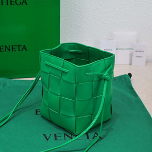 Bottega Veneta BV 680218 Small Cassette Cross-Body Bucket Green - Default Title - View 4