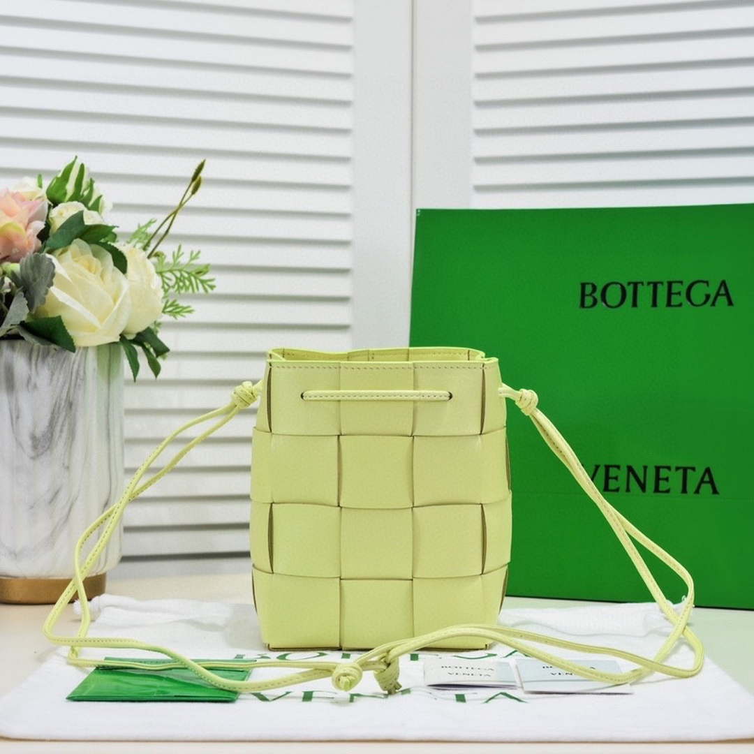 Bottega Veneta BV 680218 Small Cassette Cross-Body Bucket Yellow - Default Title - View 1