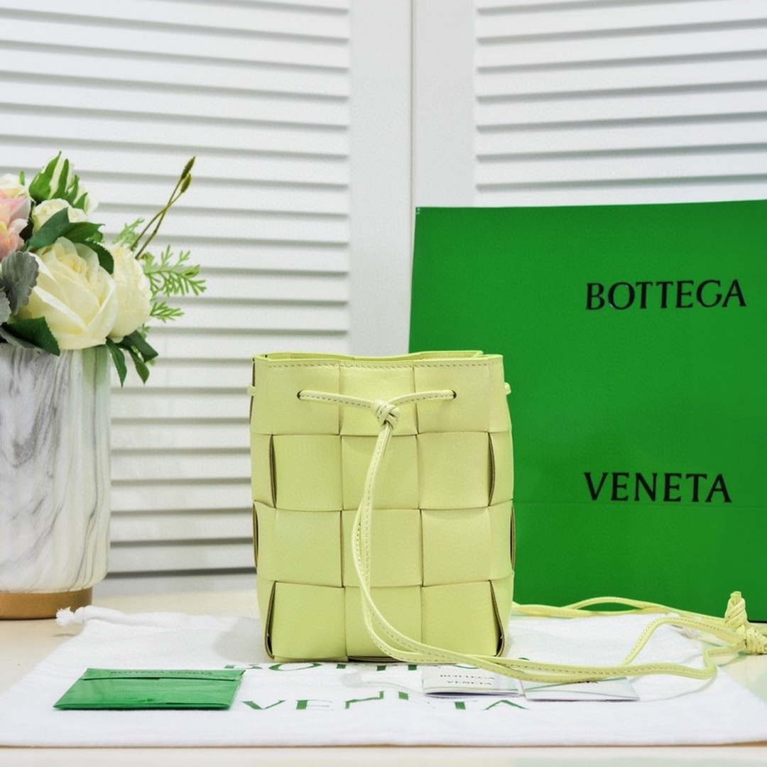 Bottega Veneta BV 680218 Small Cassette Cross-Body Bucket Yellow - Default Title - View 2