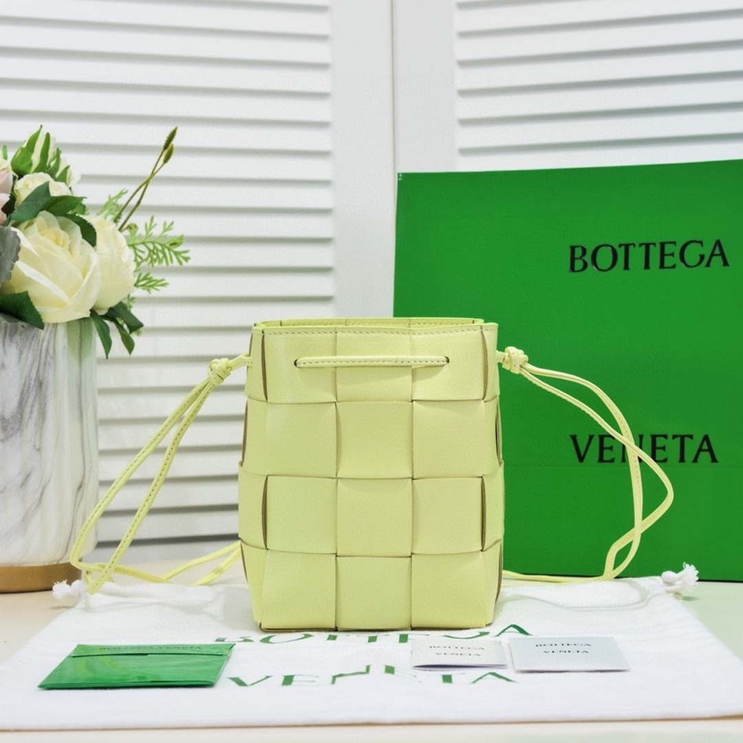 Bottega Veneta BV 680218 Small Cassette Cross-Body Bucket Yellow - Default Title - View 3