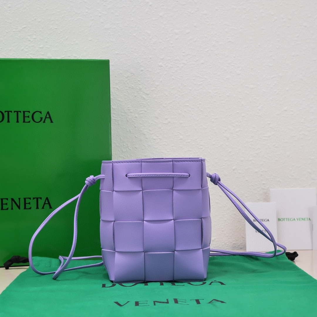 Bottega Veneta BV 680218 Small Cassette Cross-Body Bucket Purple - Default Title - View 2
