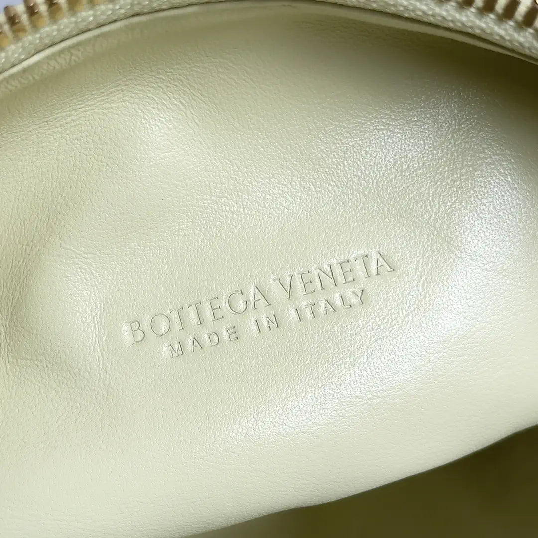 Bottega Veneta BV 690225 Small Jodie BV9111