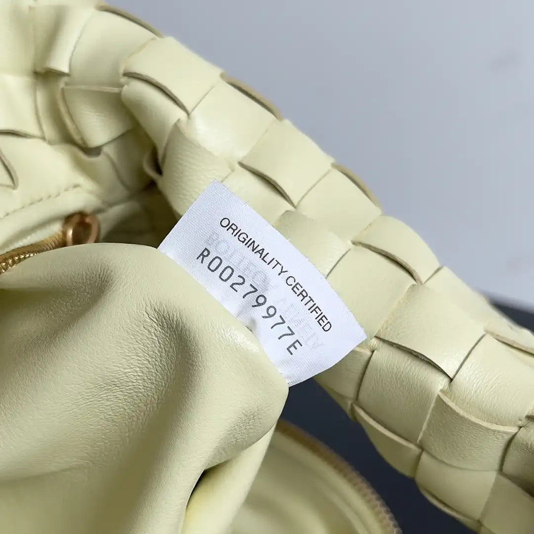 Bottega Veneta BV 690225 Small Jodie BV9111