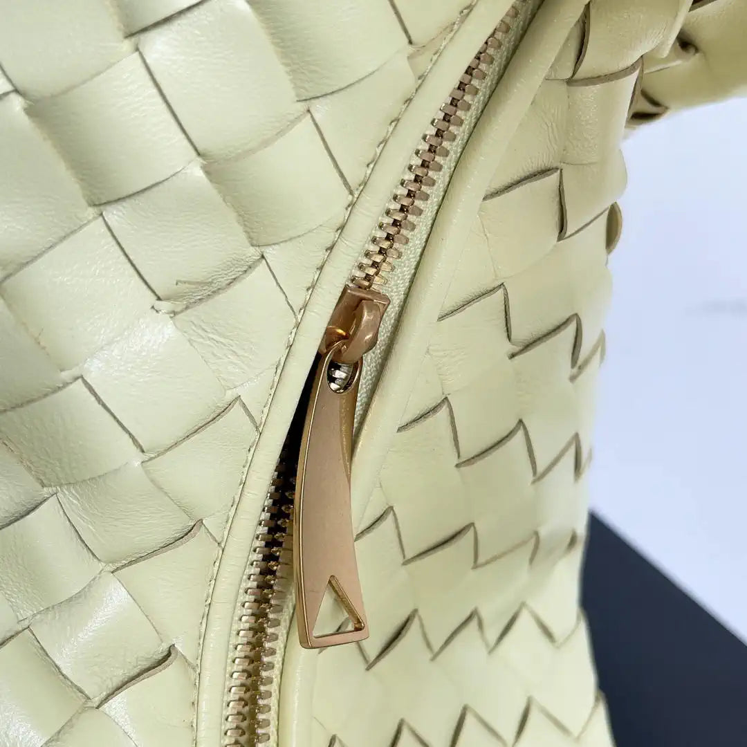 Bottega Veneta BV 690225 Small Jodie BV9111