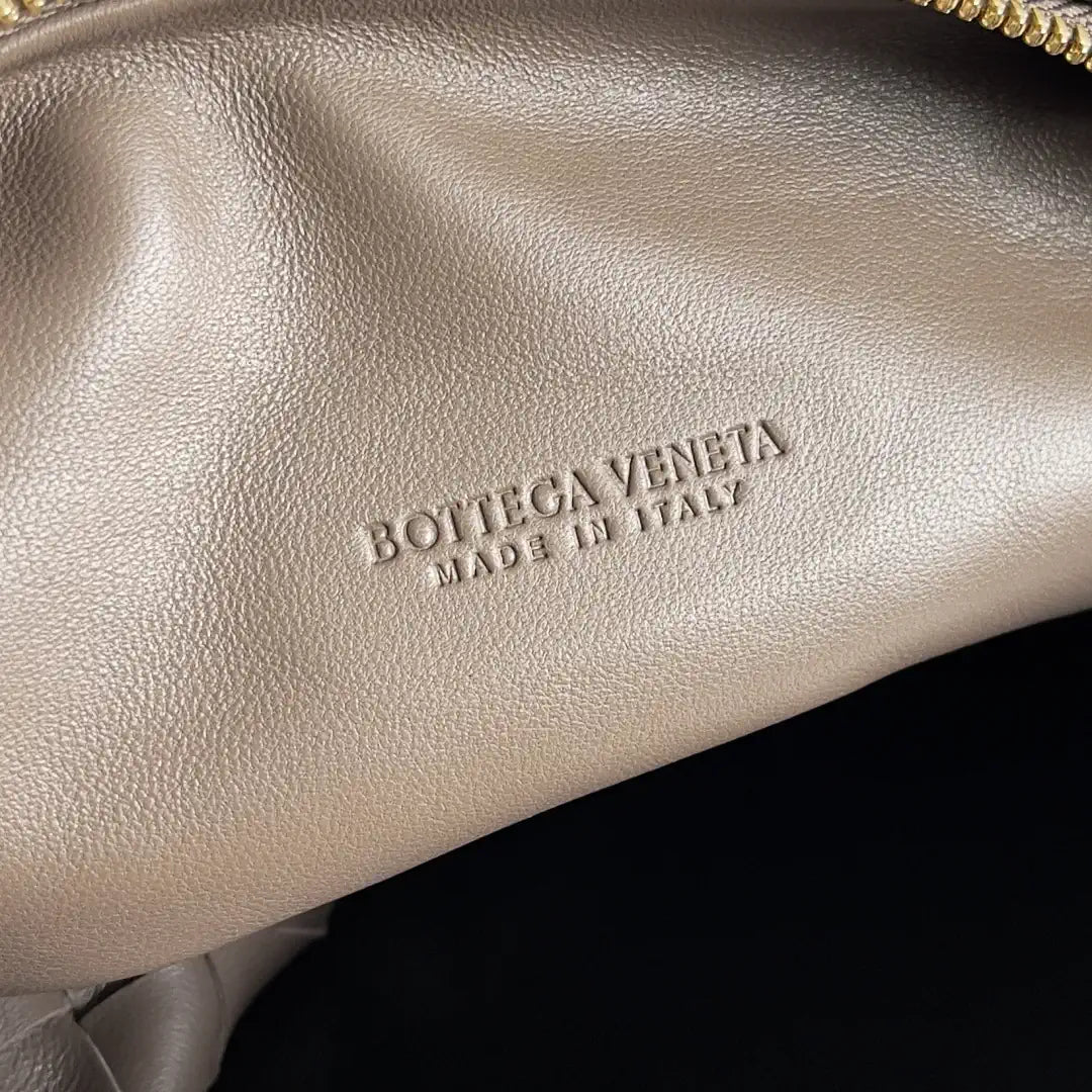 Bottega Veneta BV 690225 Small Jodie BV9102