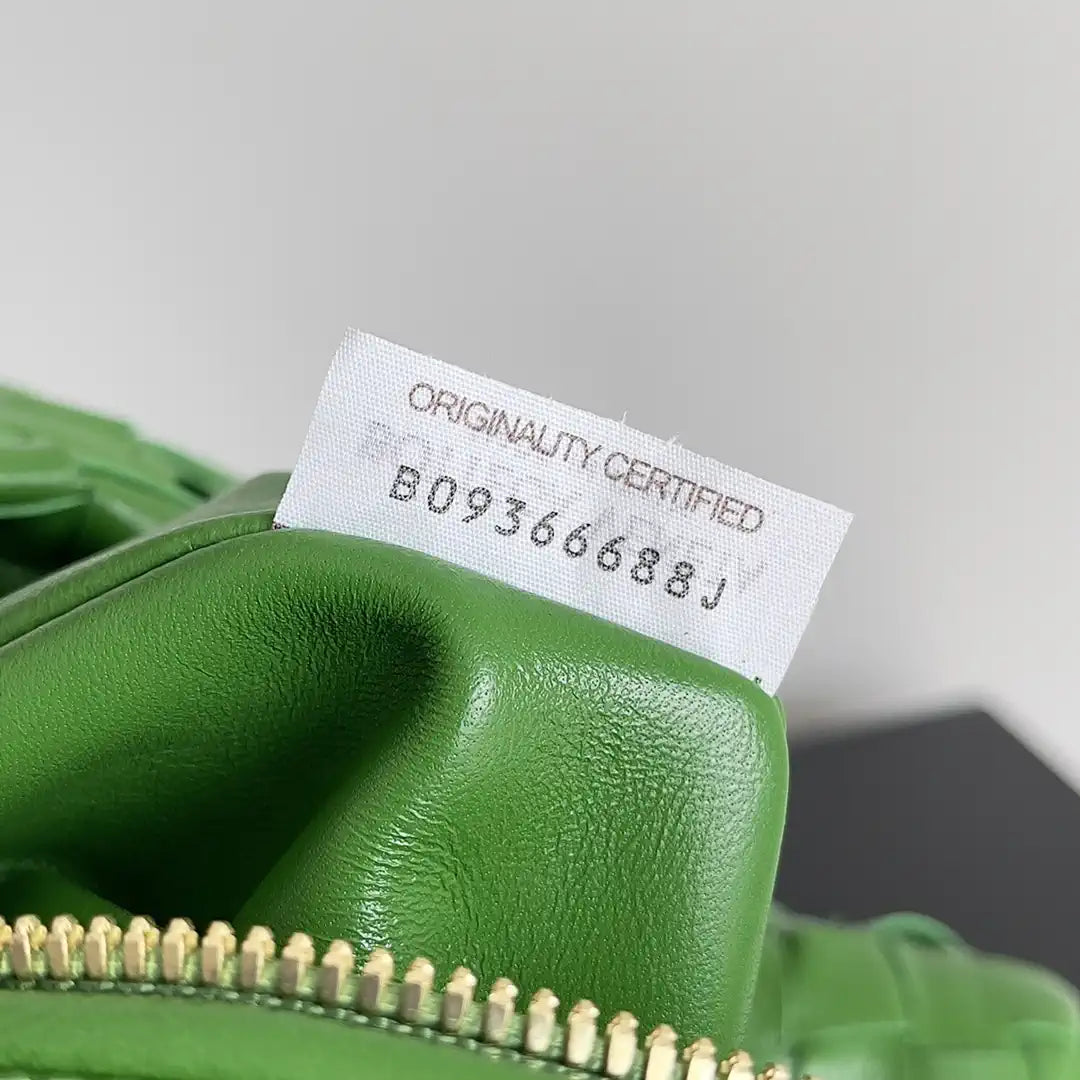 Bottega Veneta BV 690225 Small Jodie BV9120
