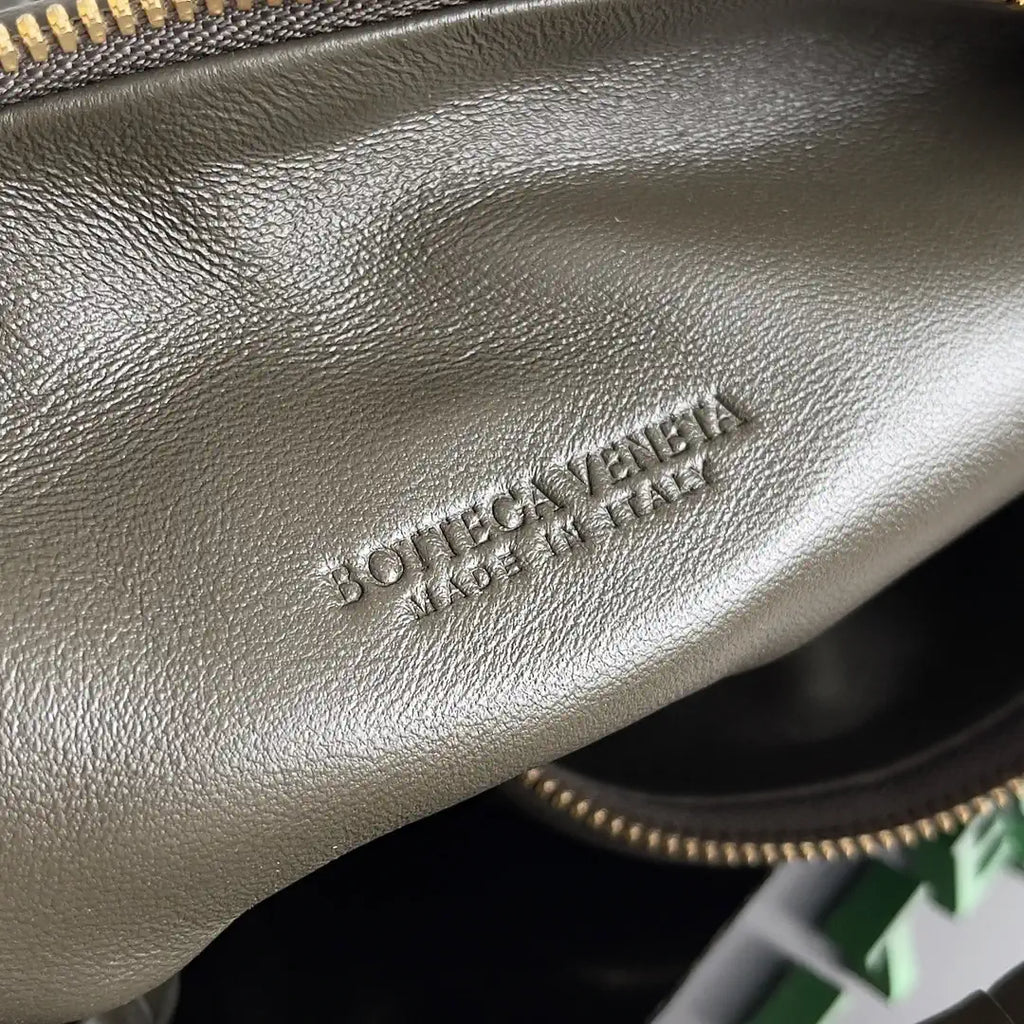 Bottega Veneta BV 690225 Small Jodie BV9105