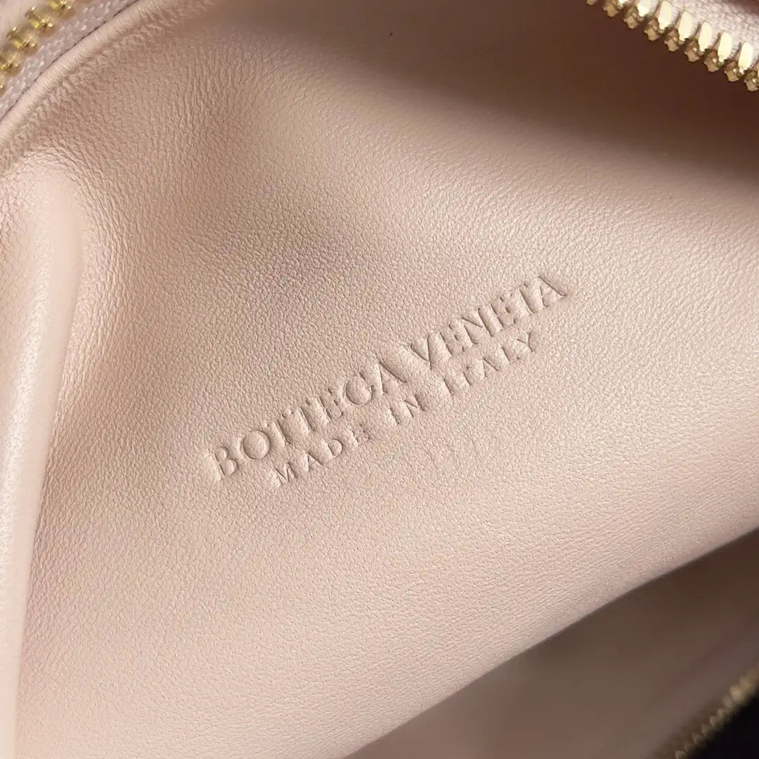 Bottega Veneta BV 690225 Small Jodie BV9107