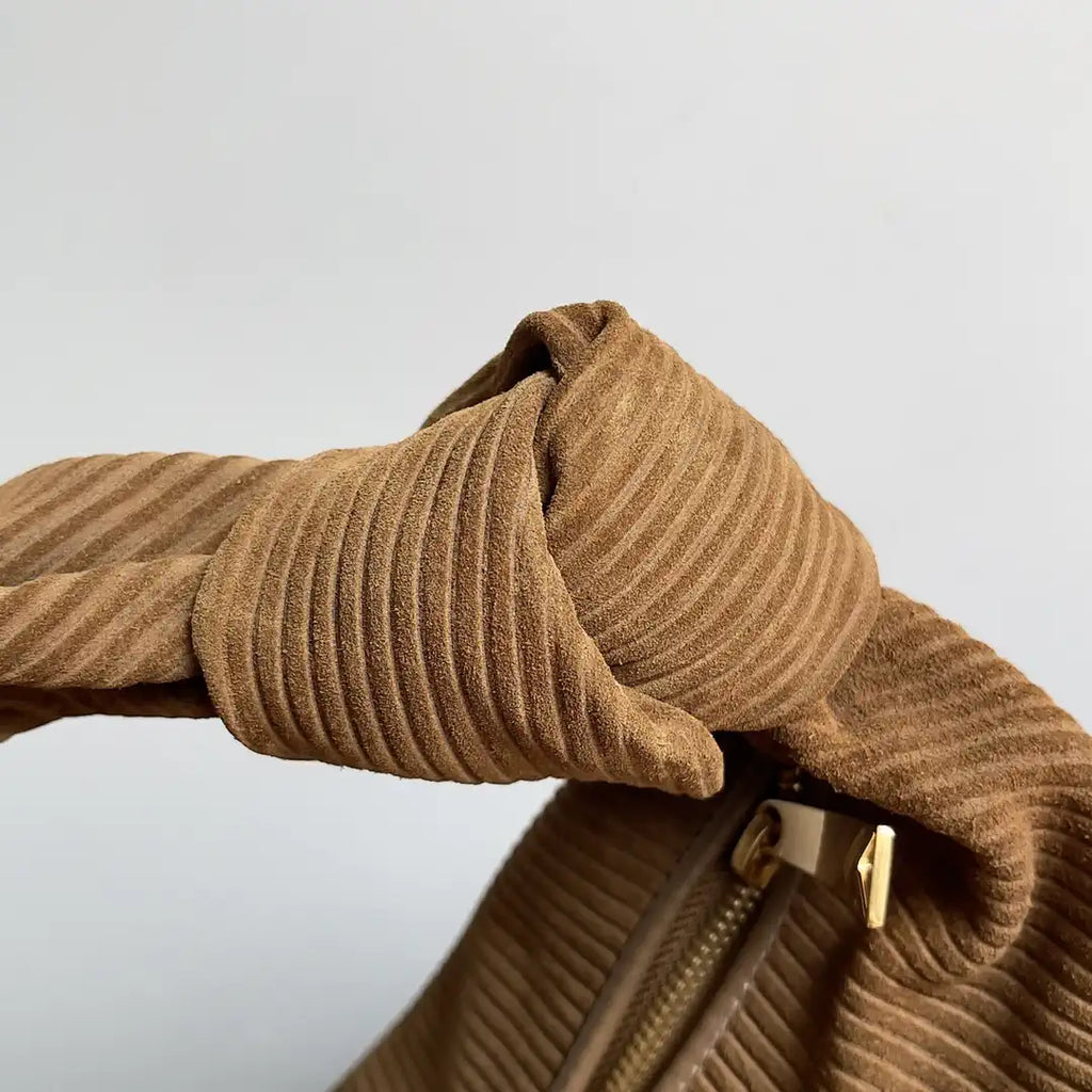Bottega Veneta BV 690225 Small Jodie BV9110