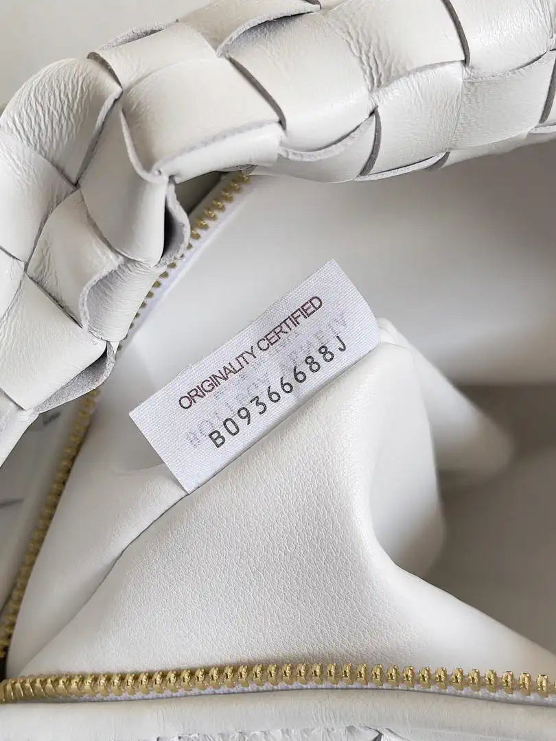 Bottega Veneta BV 690225 Small Jodie BV9131