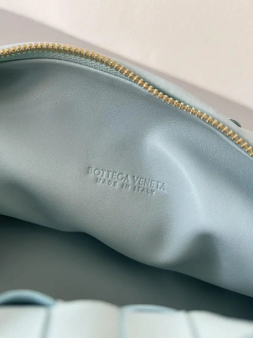 Bottega Veneta BV 690225 Small Jodie BV9135