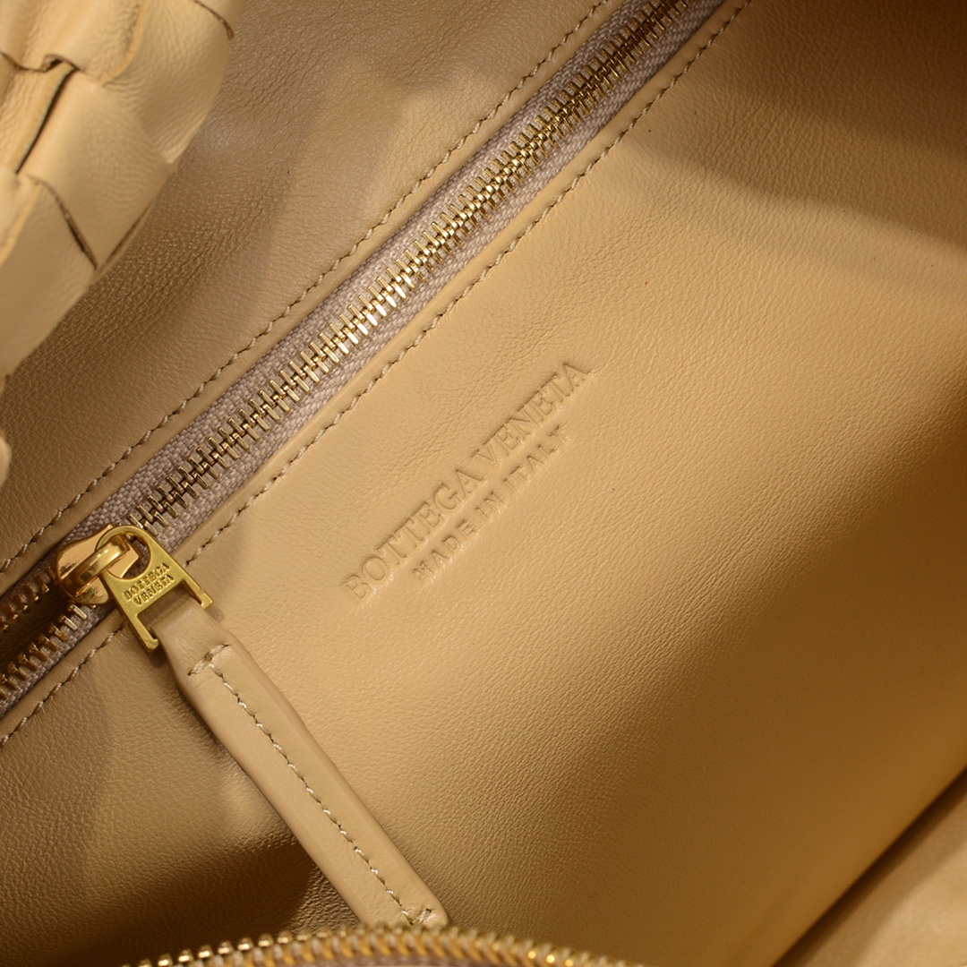 Bottega Veneta BV 690225 Teen Jodie intrecciato leather shoulder bag Apricot