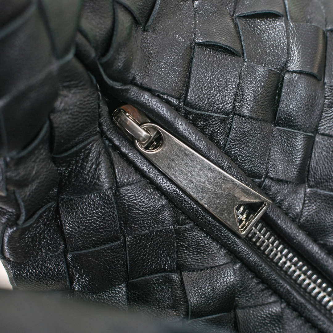 Bottega Veneta BV 690225 Teen Jodie intrecciato leather shoulder bag Black - Default Title - View 6