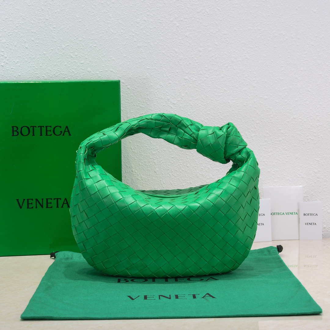 Bottega Veneta BV 690225 Teen Jodie intrecciato leather shoulder bag Green - Default Title - View 1
