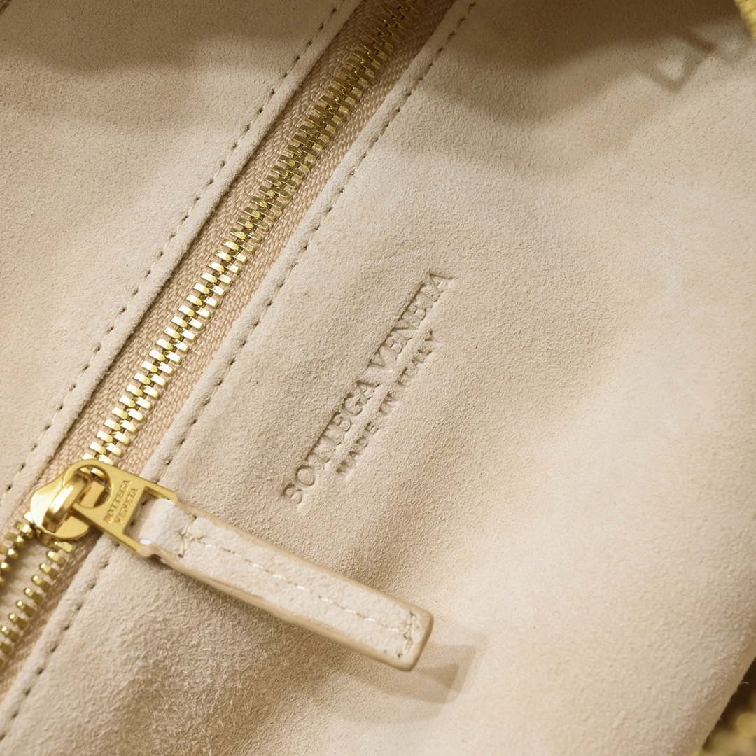 Bottega Veneta BV 690225 Teen Jodie intrecciato suede shoulder bag Beige