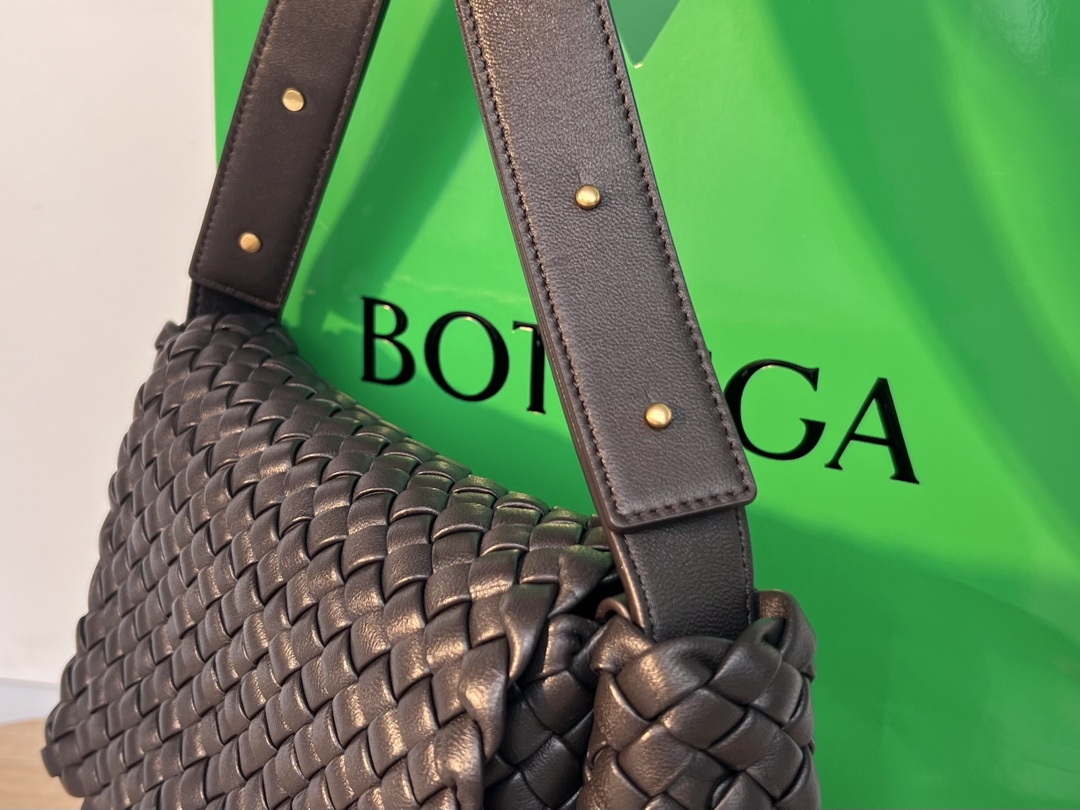 Bottega Veneta BV 709418 Small Cobble Shoulder Bag Drak Brown - Default Title - View 3