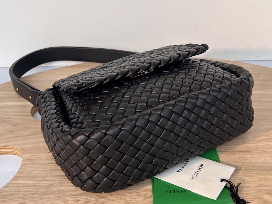 Bottega Veneta BV 709418 Small Cobble Shoulder Bag Drak Brown