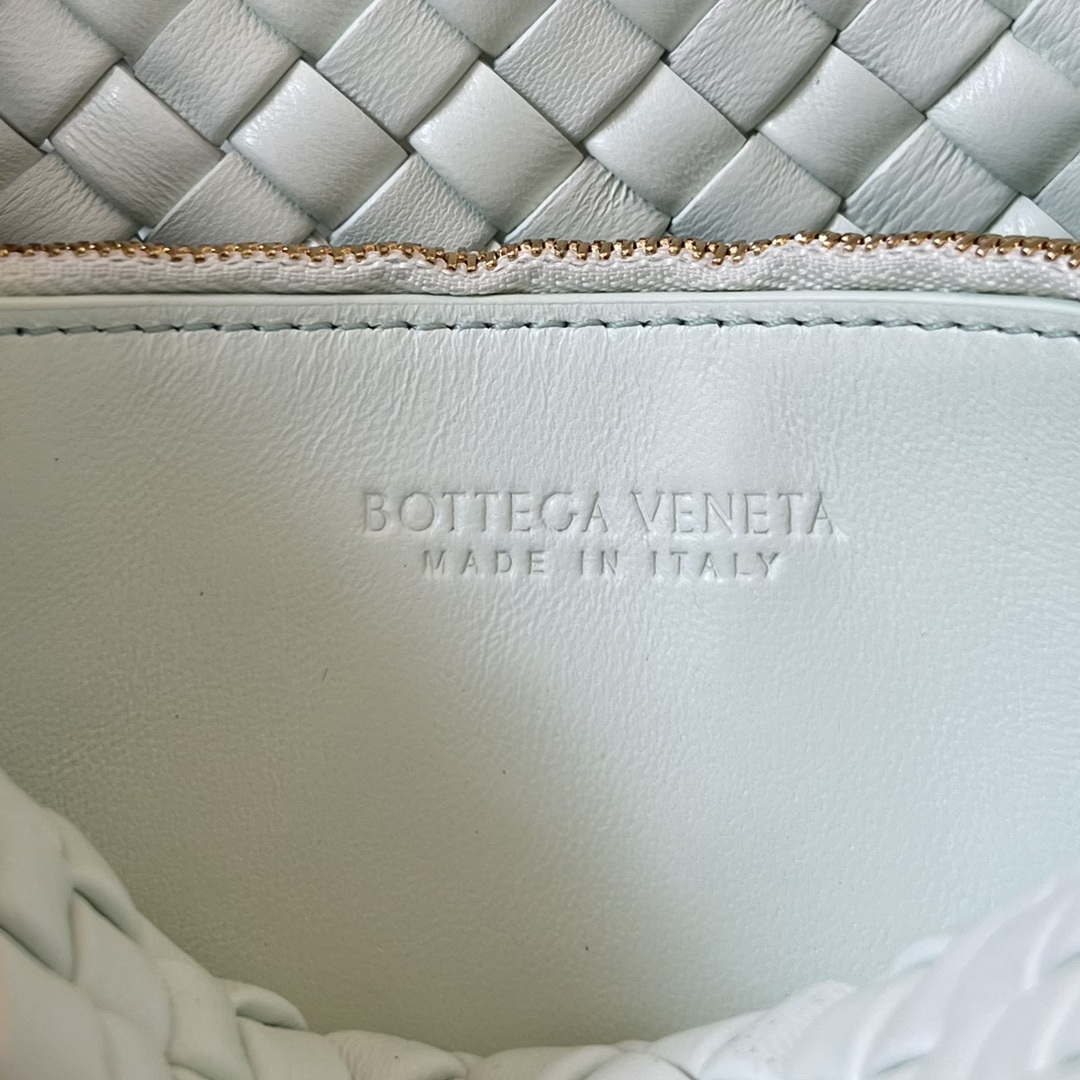 Bottega Veneta BV 709418 Small Cobble Shoulder Bag Light Blue