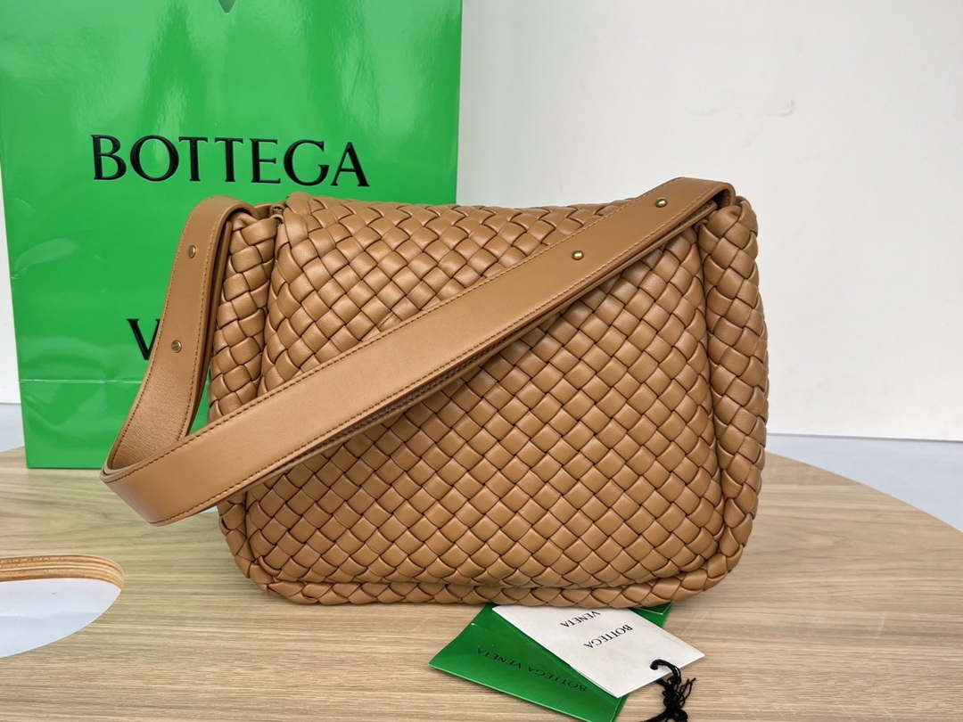 Bottega Veneta BV 709418 Small Cobble Shoulder Bag Tan