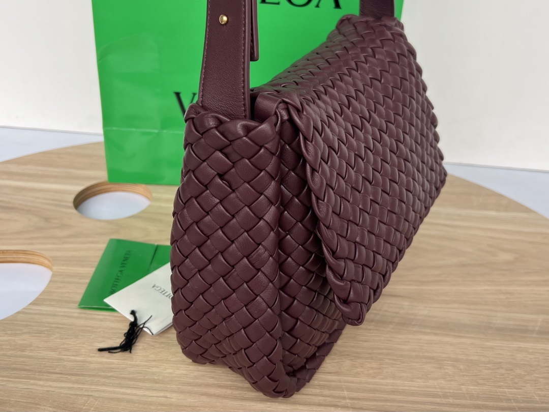 Bottega Veneta BV 709418 Small Cobble Shoulder Bag Wine Red