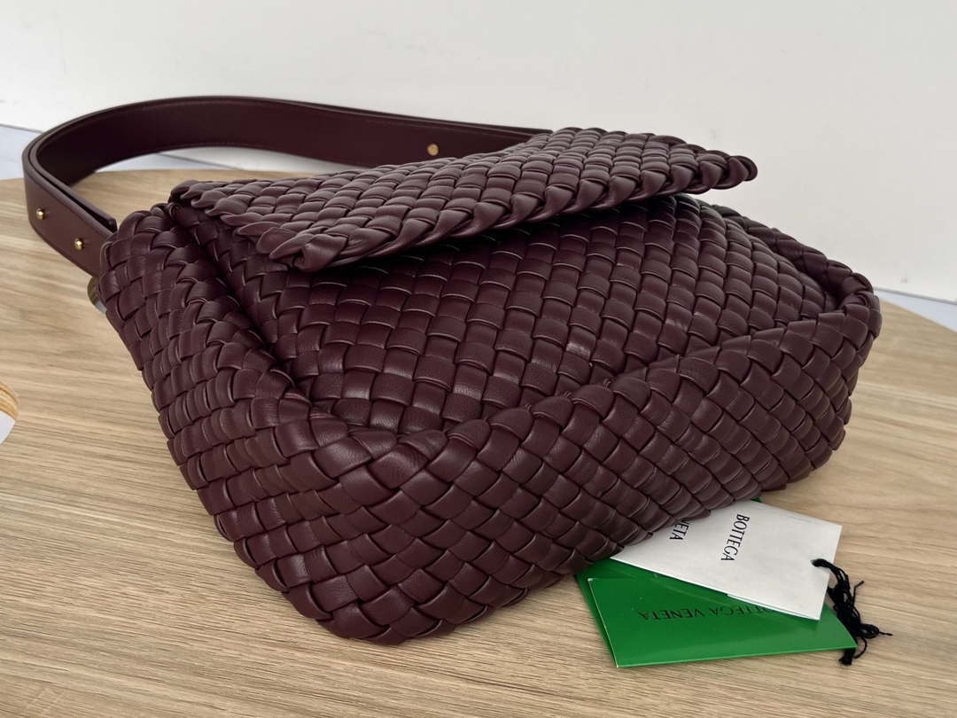 Bottega Veneta BV 709418 Small Cobble Shoulder Bag Wine Red