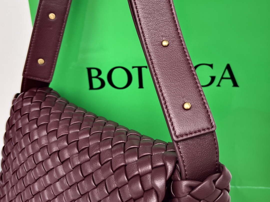 Bottega Veneta BV 709418 Small Cobble Shoulder Bag Wine Red - Default Title - View 7