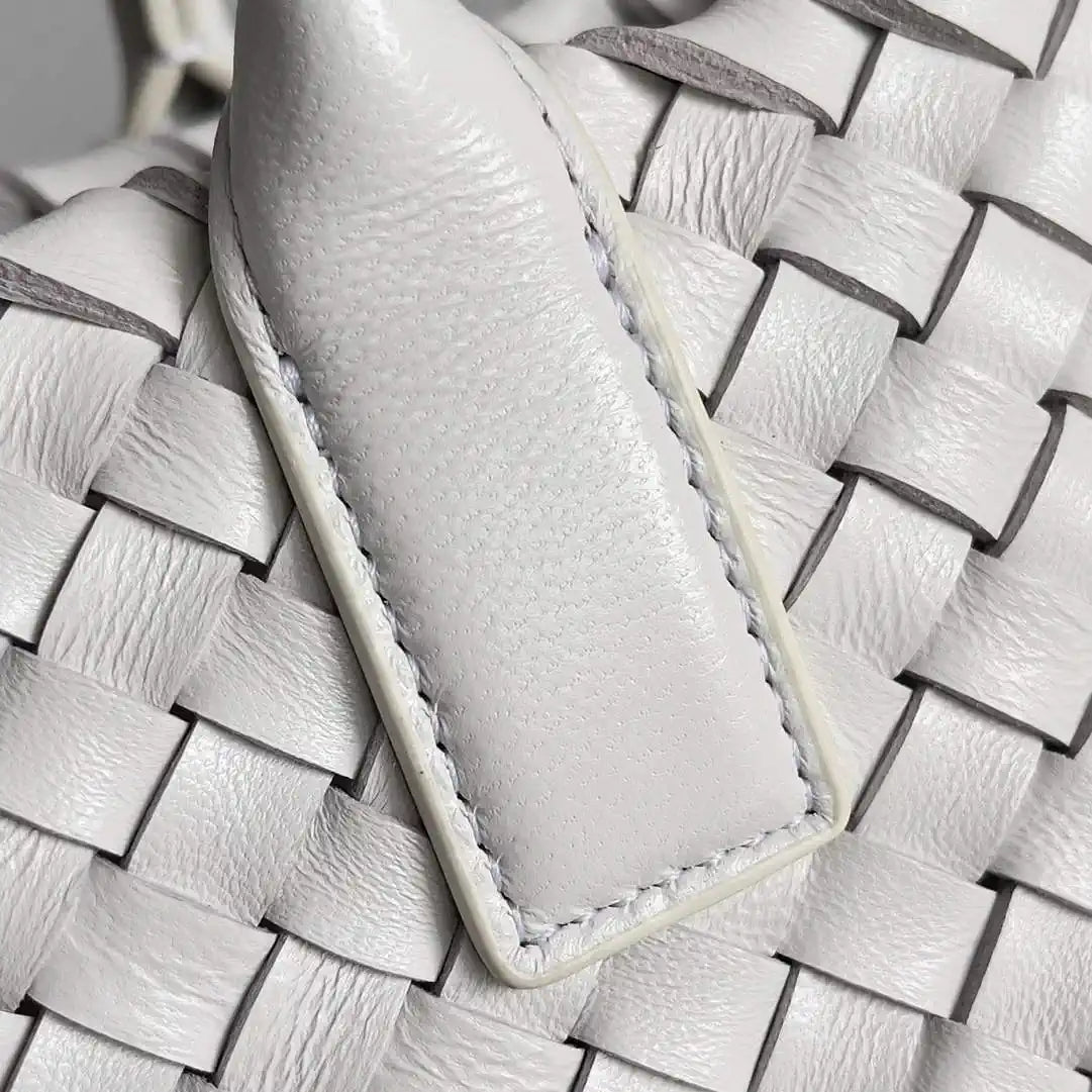 Bottega Veneta BV 709464V1OW18425 Mini Cabat Bag BV80029