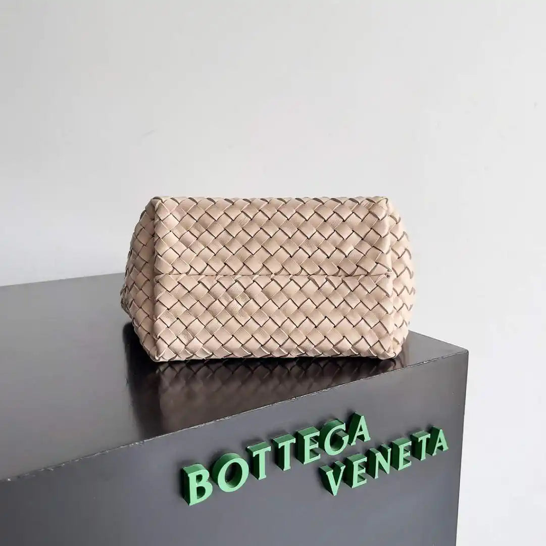 Bottega Veneta BV 709464V1OW18425 Mini Cabat Bag BV80031