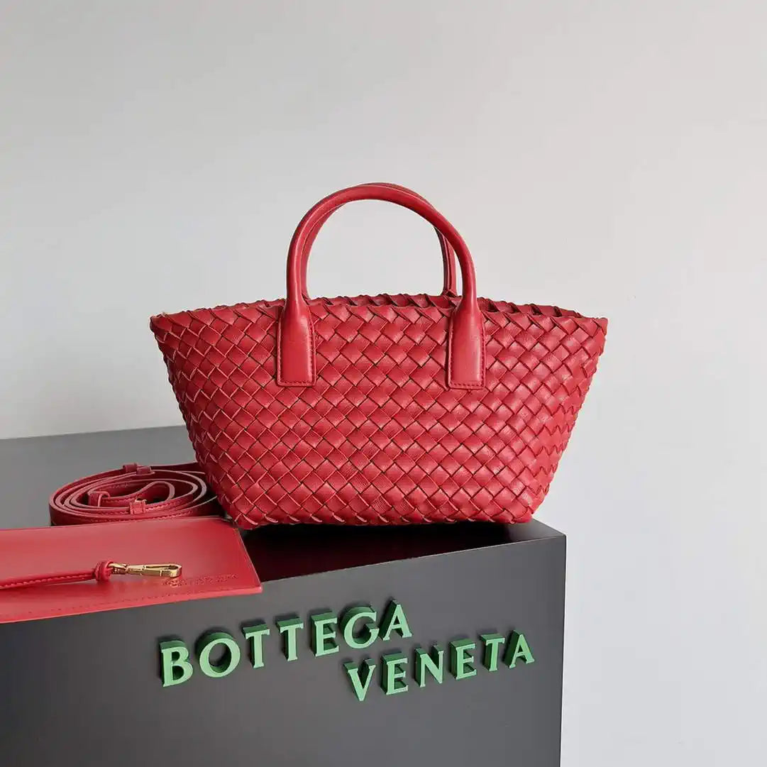 Bottega Veneta BV 709464V1OW18425 Mini Cabat Bag BV80019