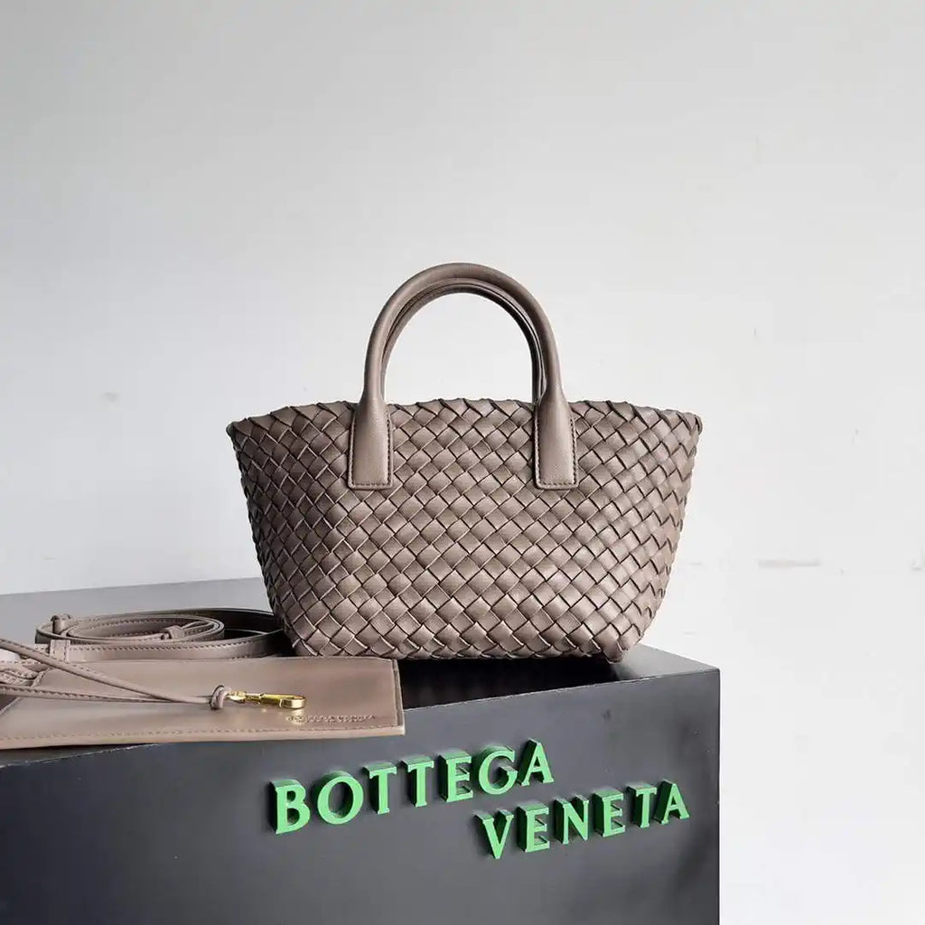 Bottega Veneta BV 709464V1OW18425 Mini Cabat Bag BV80021
