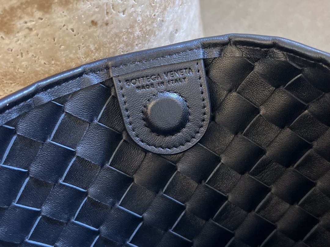 Bottega Veneta BV 716082 Sardine Black