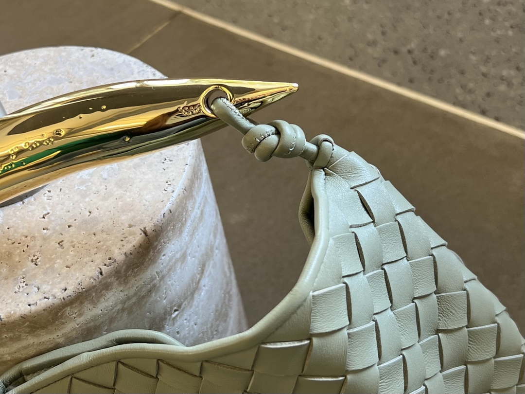 Bottega Veneta BV 716082 Sardine Travertine