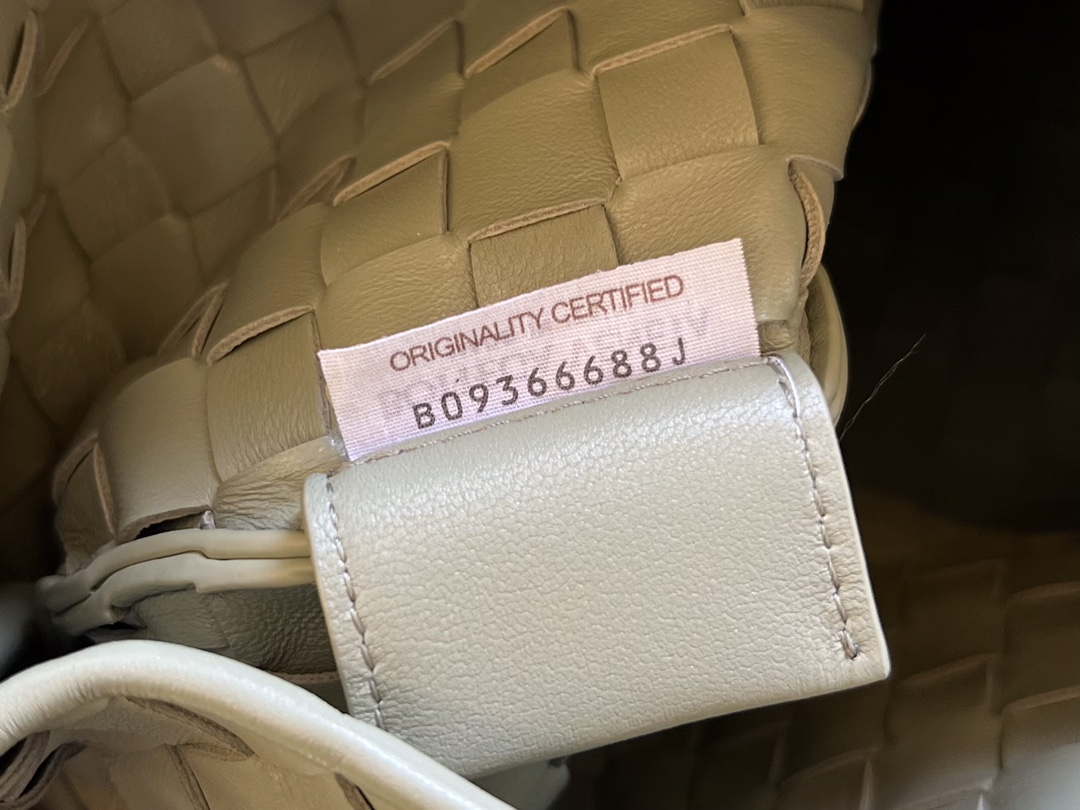 Bottega Veneta BV 716082 Sardine Travertine - Default Title - View 8