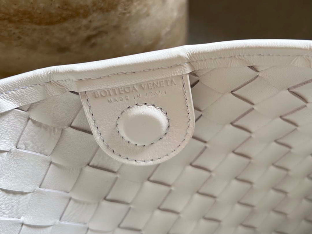 Bottega Veneta BV 716082 Sardine White