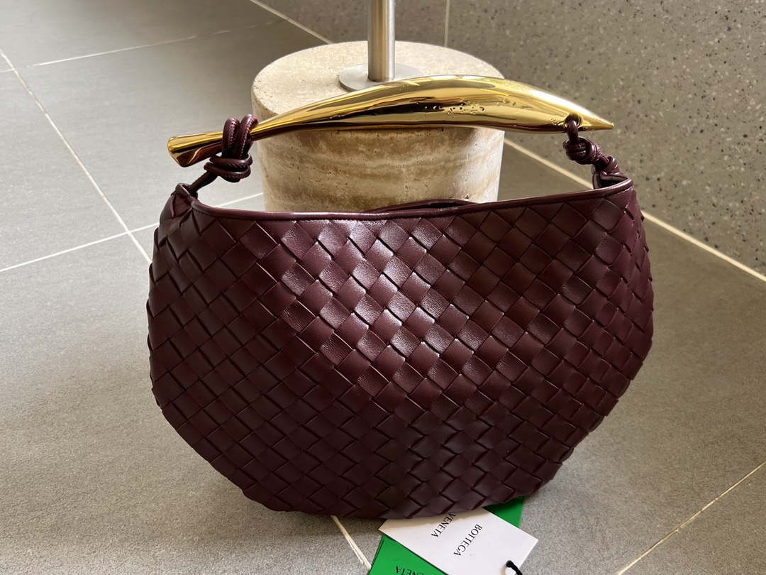 Bottega Veneta BV 716082 Sardine Wine Red - Default Title - View 1