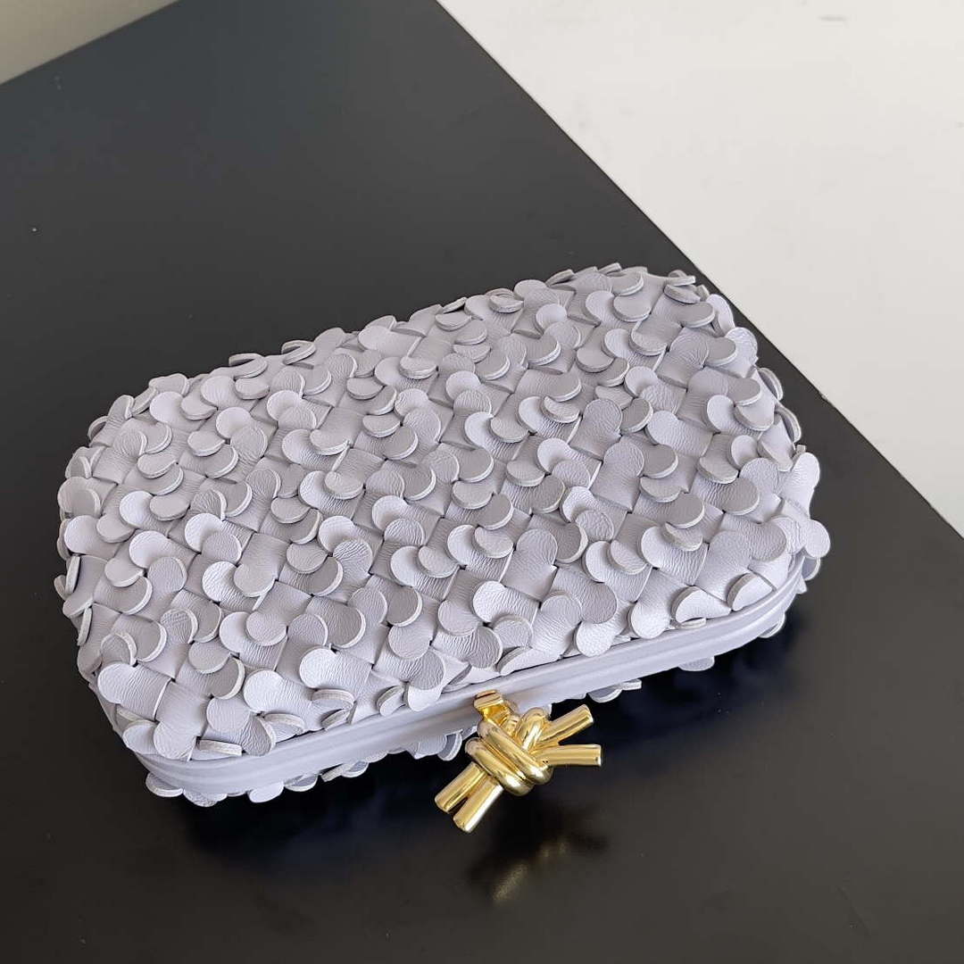 Bottega Veneta BV 717622 Knot BV10102