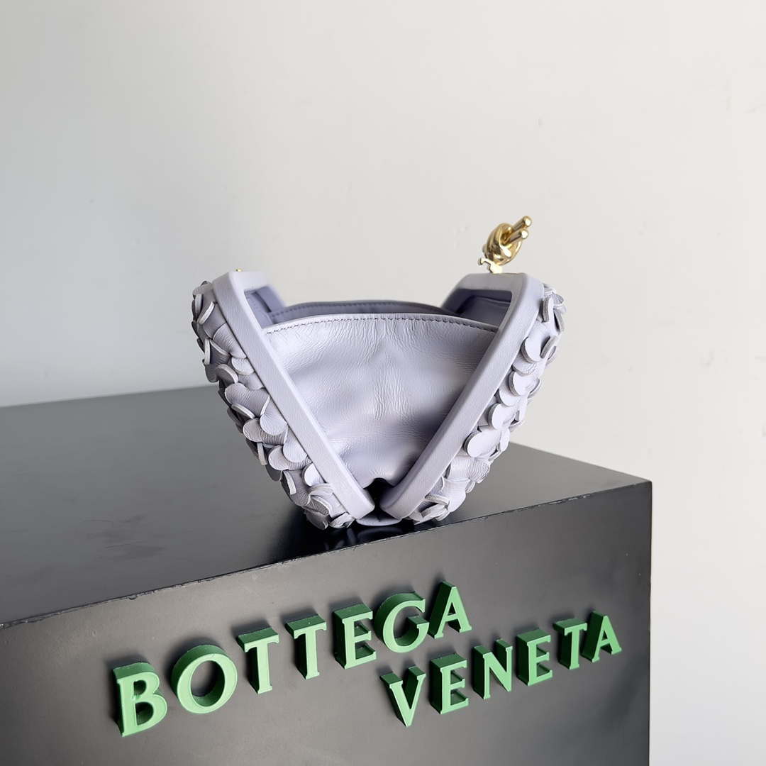 Bottega Veneta BV 717622 Knot BV10102