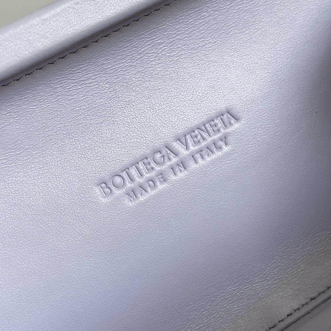 Bottega Veneta BV 717622 Knot BV10102